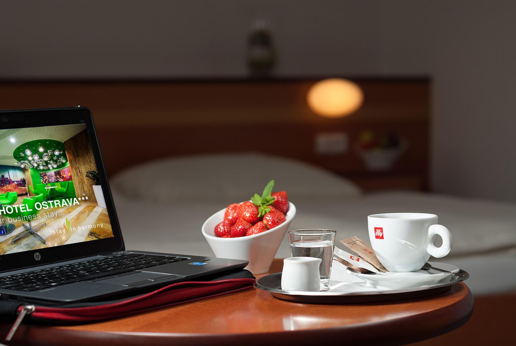 Harmony Club Hotel Ostrava Bagian luar foto