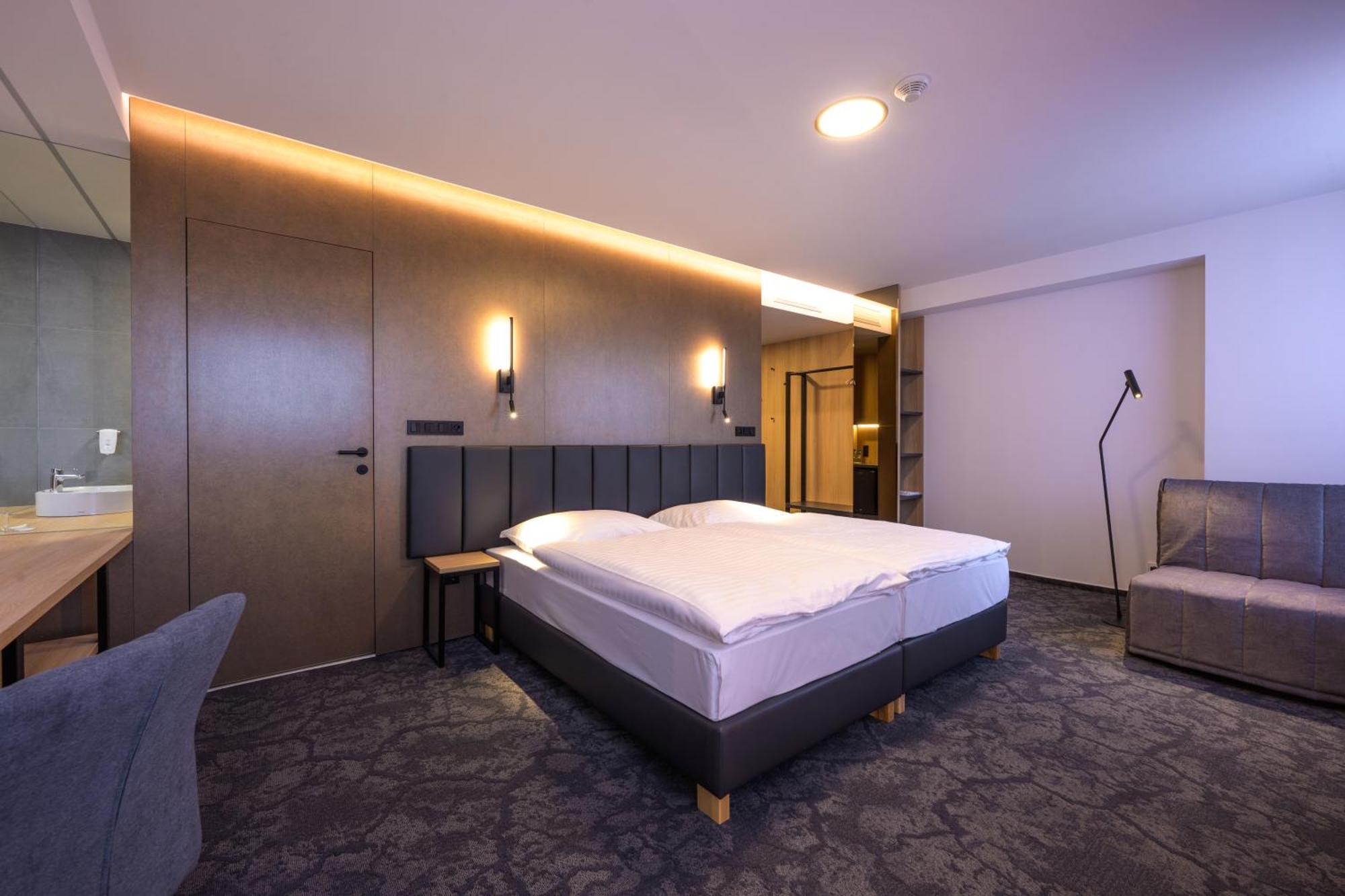 Harmony Club Hotel Ostrava Bagian luar foto