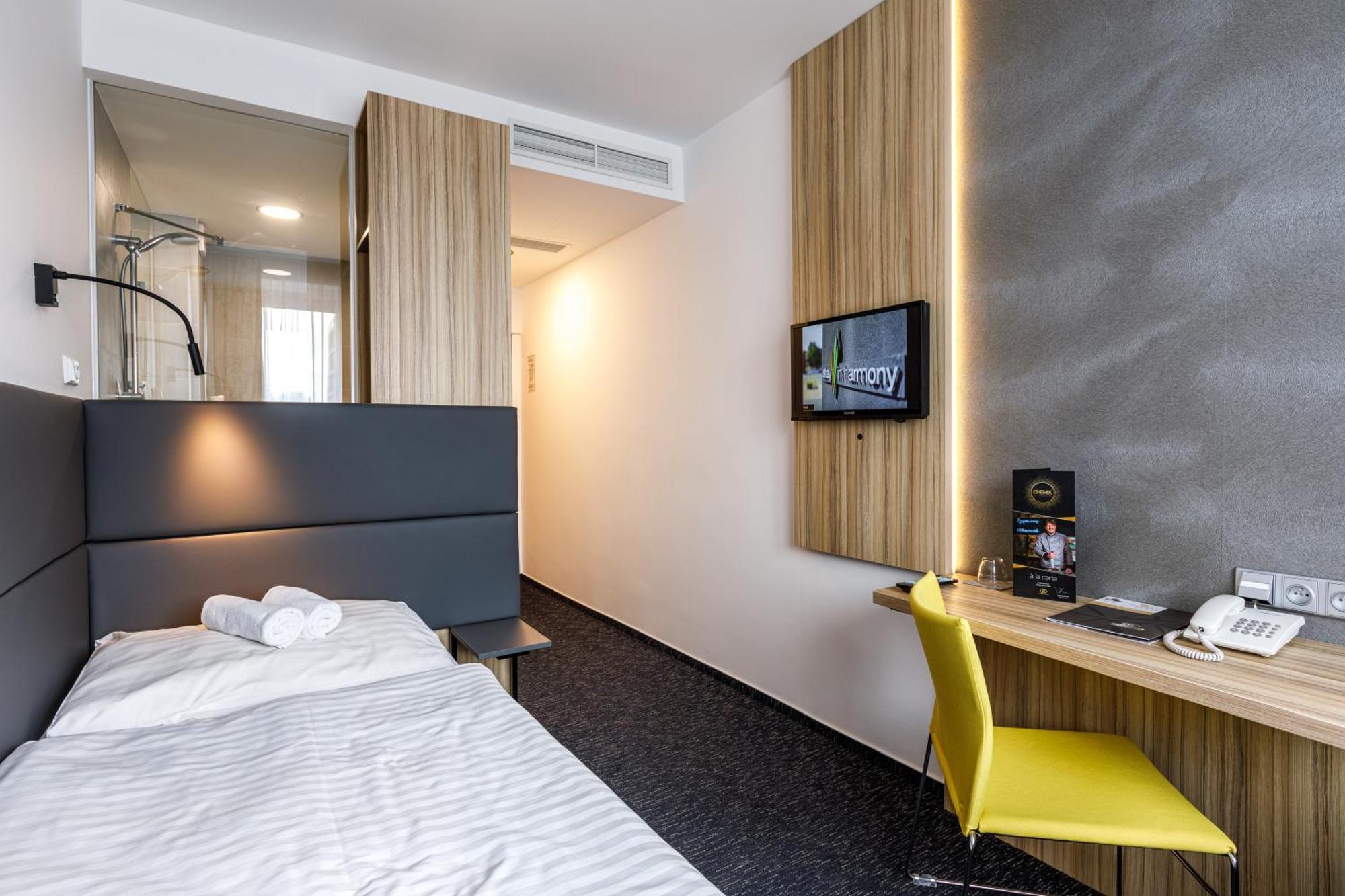 Harmony Club Hotel Ostrava Bagian luar foto