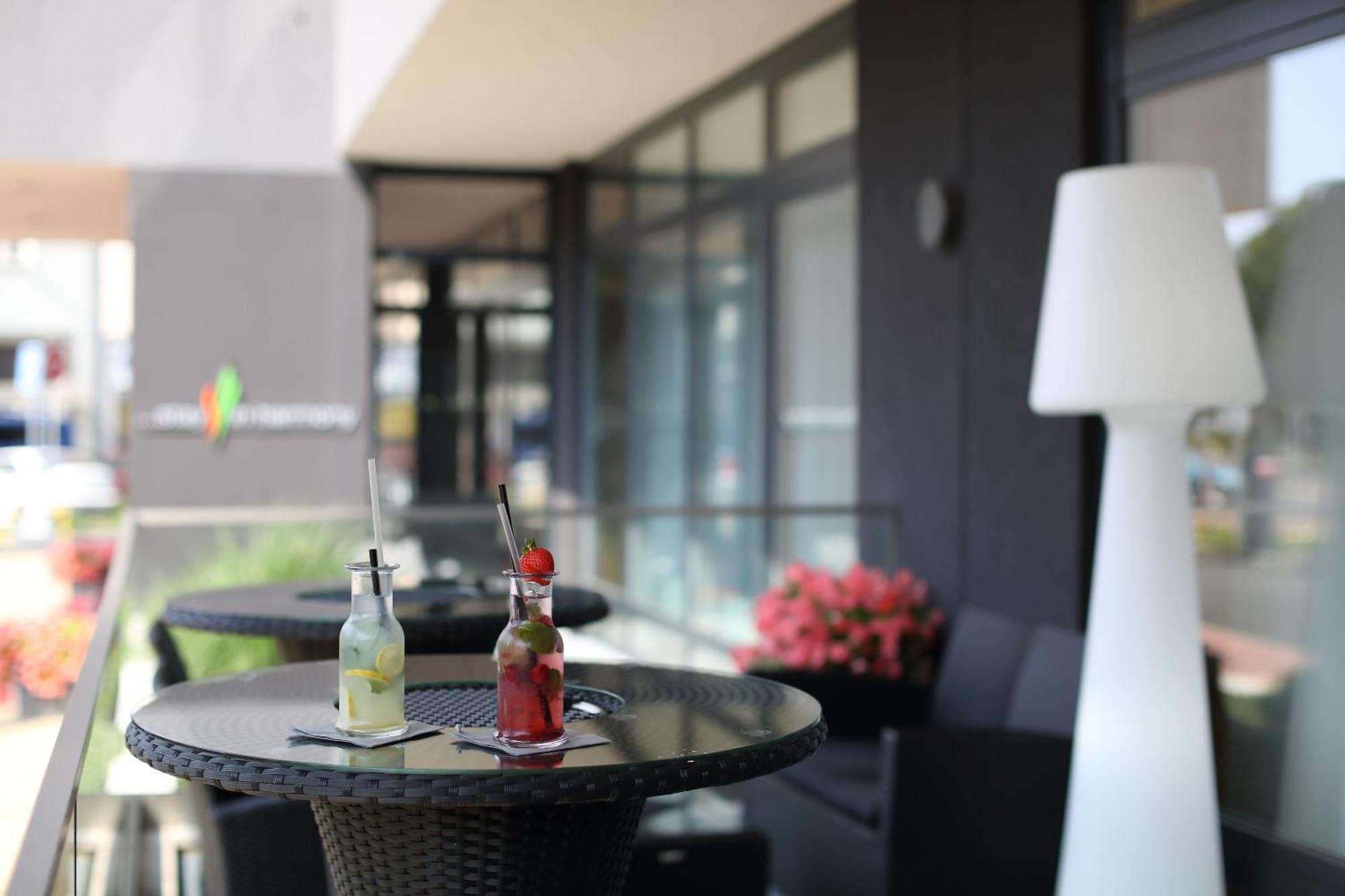 Harmony Club Hotel Ostrava Bagian luar foto