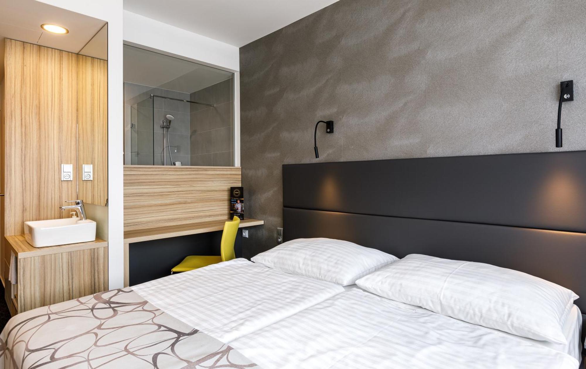 Harmony Club Hotel Ostrava Bagian luar foto