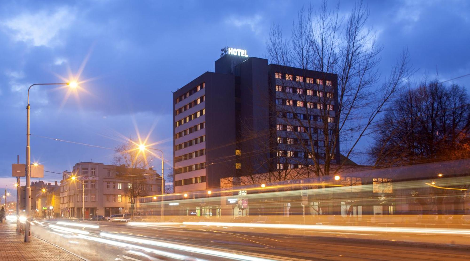 Harmony Club Hotel Ostrava Bagian luar foto